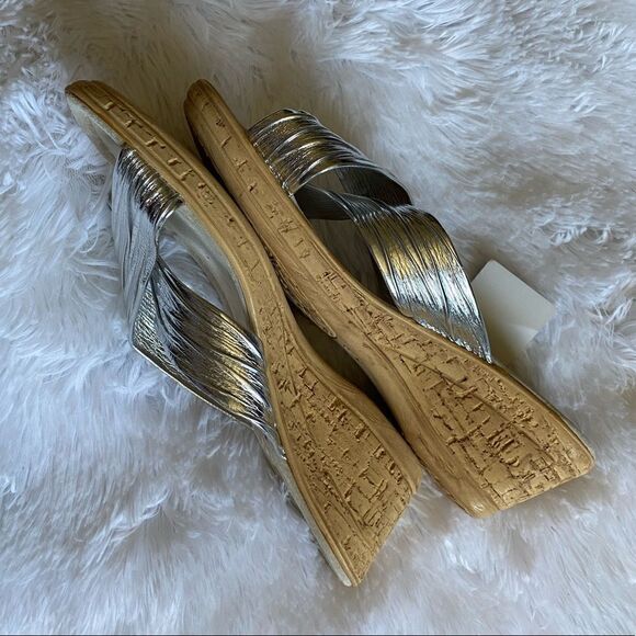 Patrizia by Spring Step Sandals Wedge NEW Silver Slip On Women’s Size 40 US 9 - Picture 6 of 8